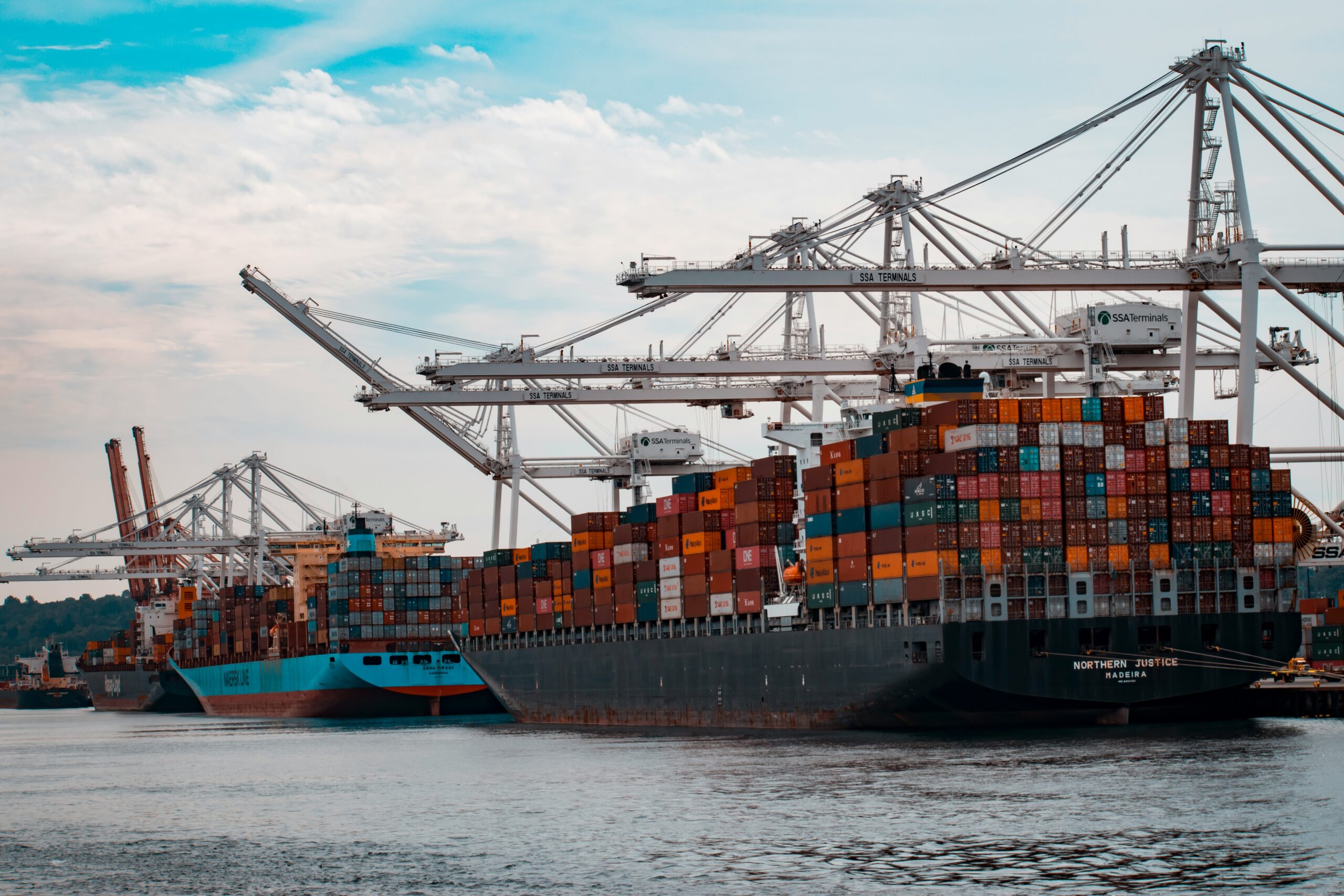 FITKANG international shipping and product delivery